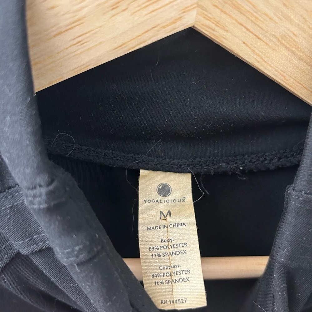 Yogalicious Lux Black Athletic Zip Up Running Jacket Thumb Holes Size Medium - Picture 5 of 6